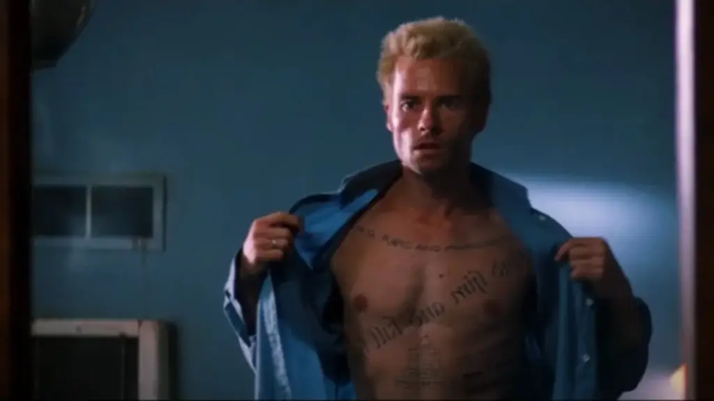 Memento movie scene depicting memory and identity struggles