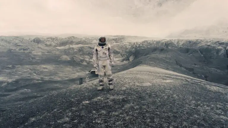 Read more about the article Interstellar Explained: Mind-Bending Insights and Cosmic Wonders