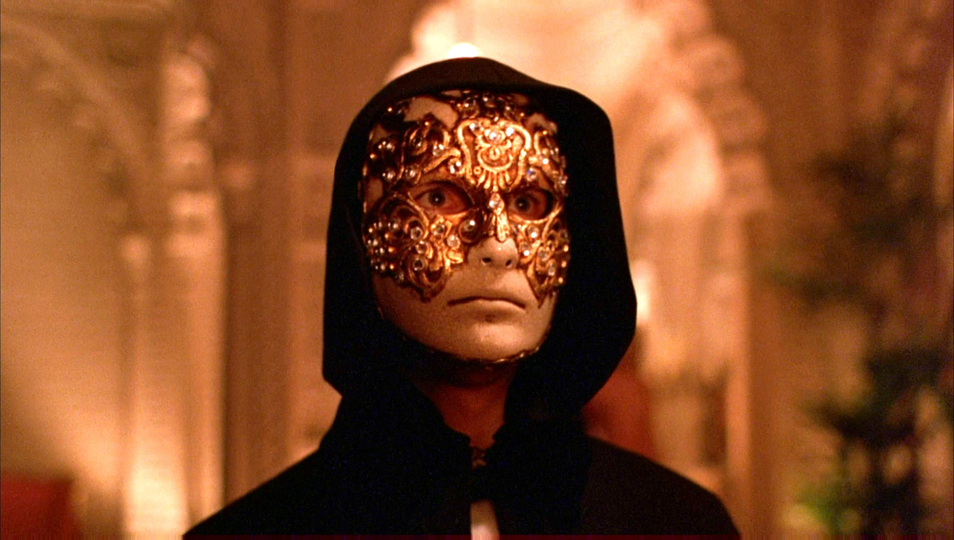 You are currently viewing Eyes Wide Shut Meaning: Unveiling the Complexities of Desire