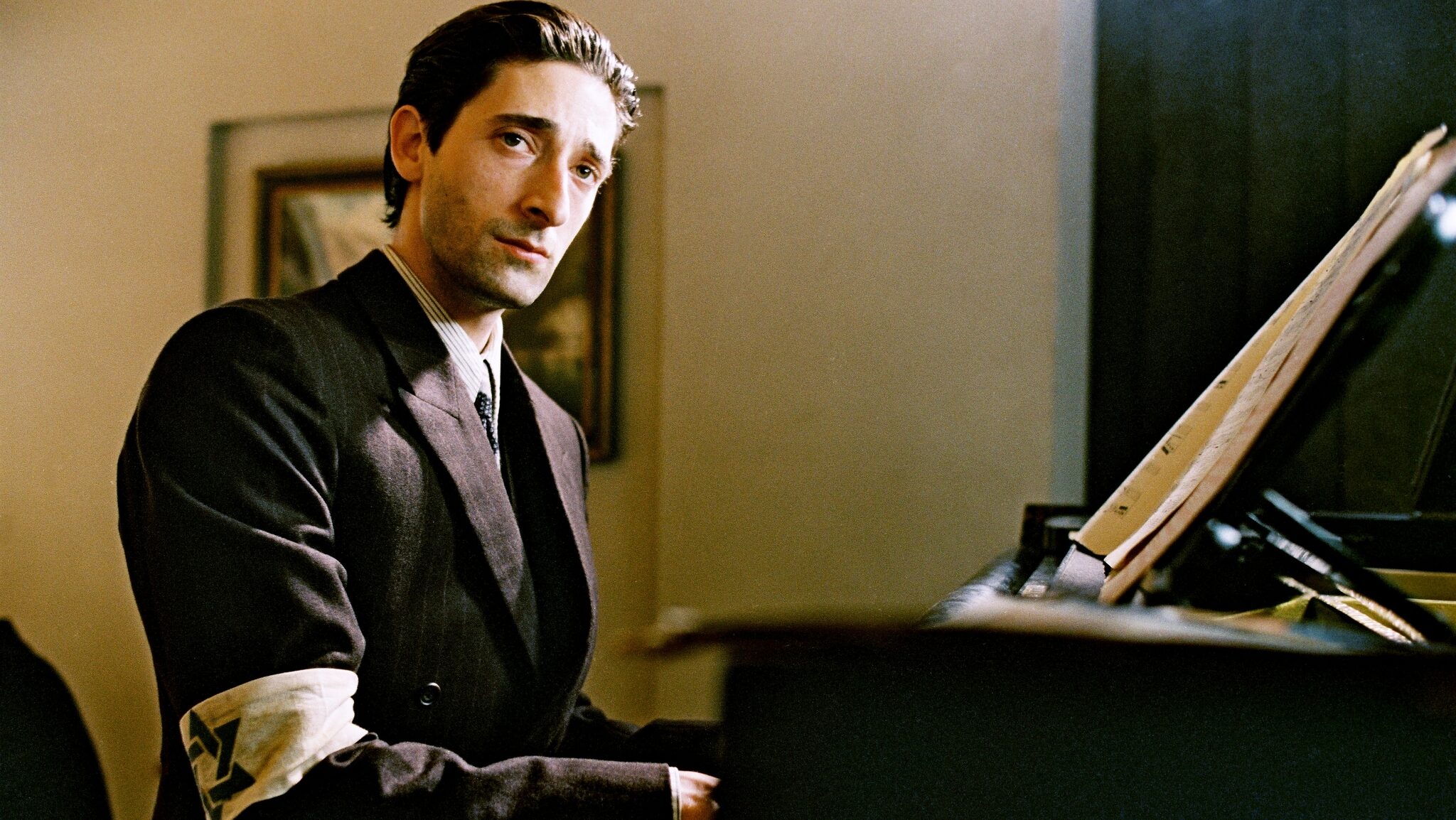 You are currently viewing The Pianist Meaning: Unraveling the Profound Beauty of Suffering