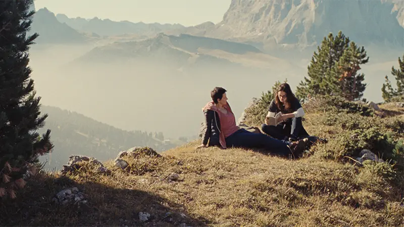 You are currently viewing Clouds of Sils Maria Explained: Exploring the Depths of Human Connection