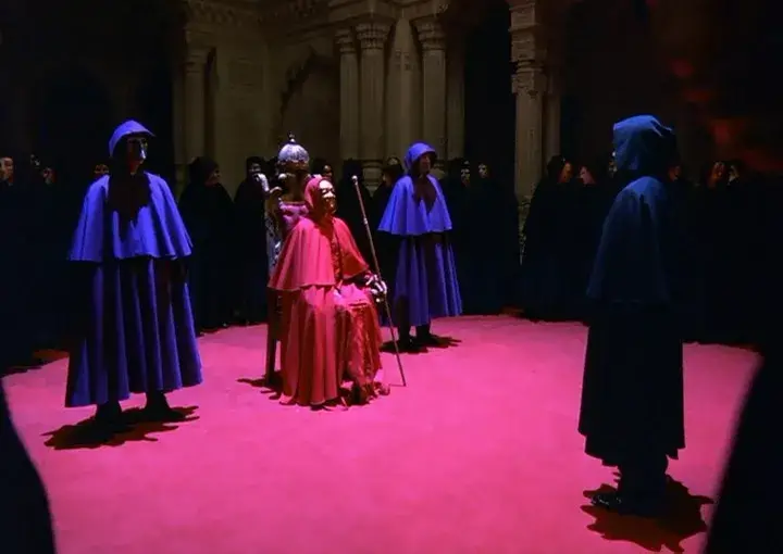 Dreamlike Atmosphere in Eyes Wide Shut